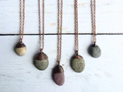 Beach pebble necklace | Raw stone necklace