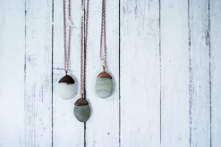 Beach pebble necklace | Raw stone necklace