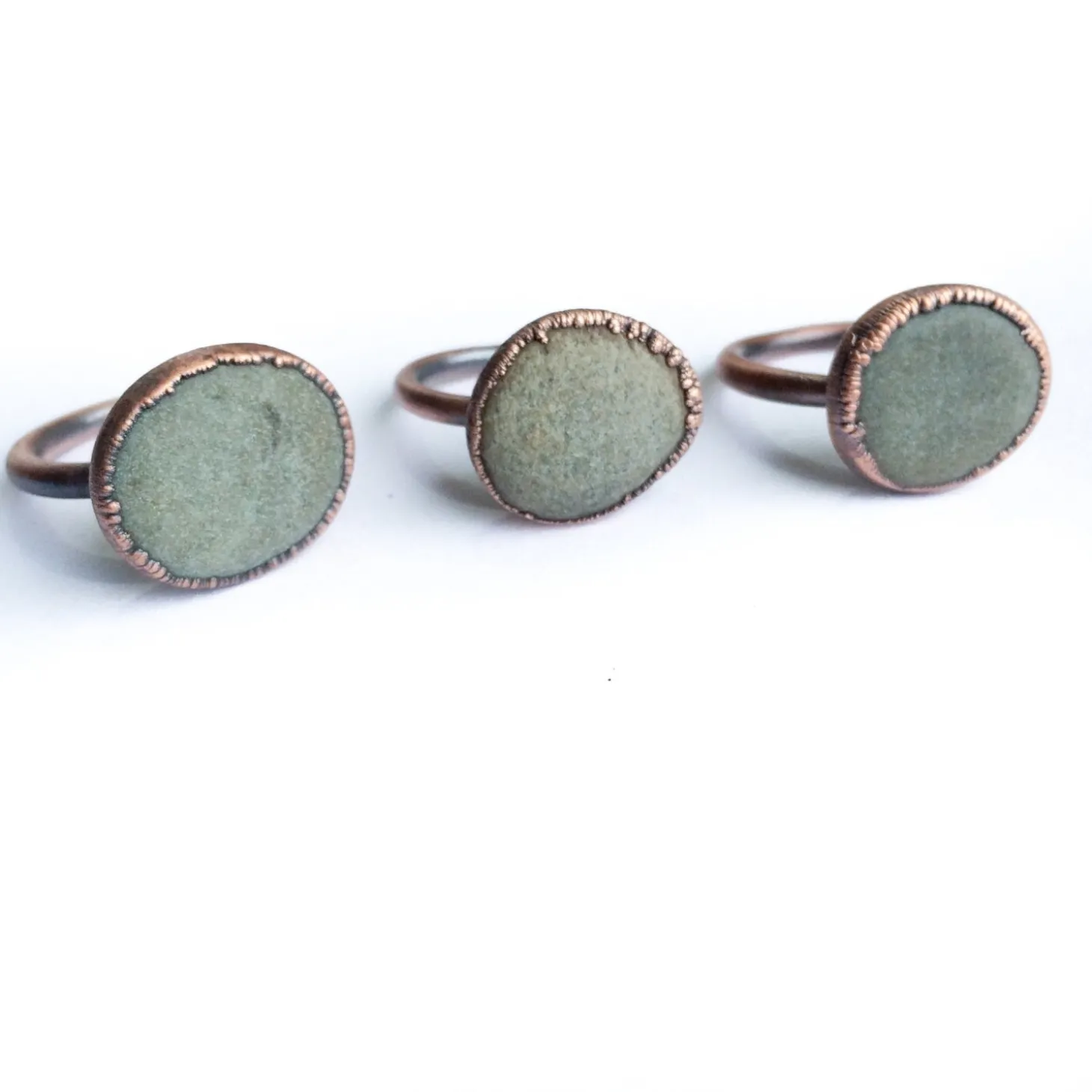 Beach pebble ring | Organic stone stacking ring
