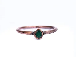 Emerald birthstone ring | Emerald crystal ring