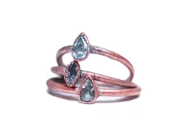 Faceted aquamarine ring | Teardrop stone stacking ring