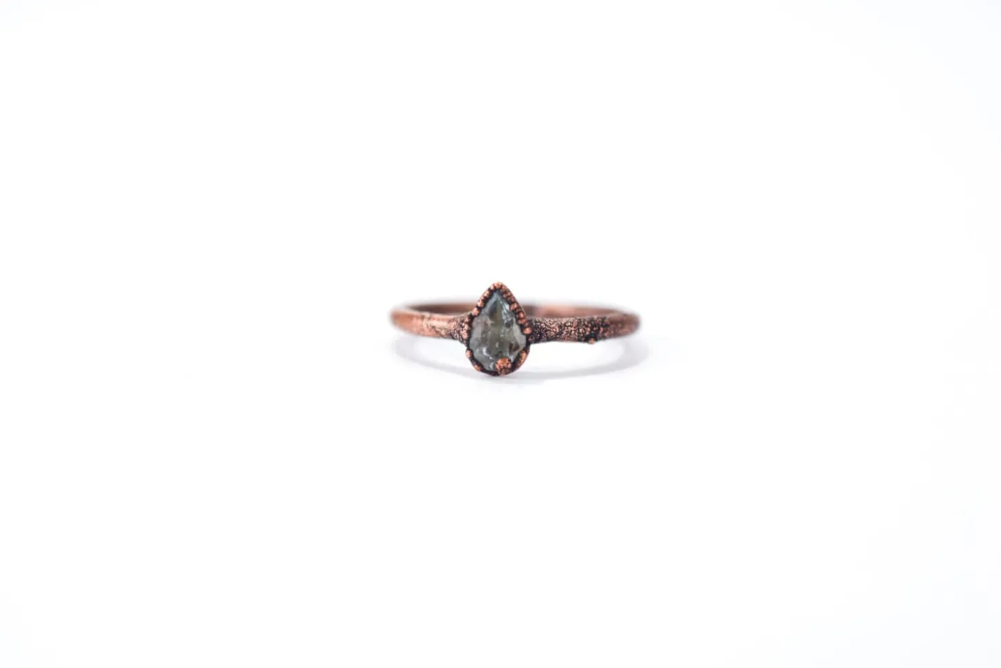 Faceted aquamarine ring | Teardrop stone stacking ring