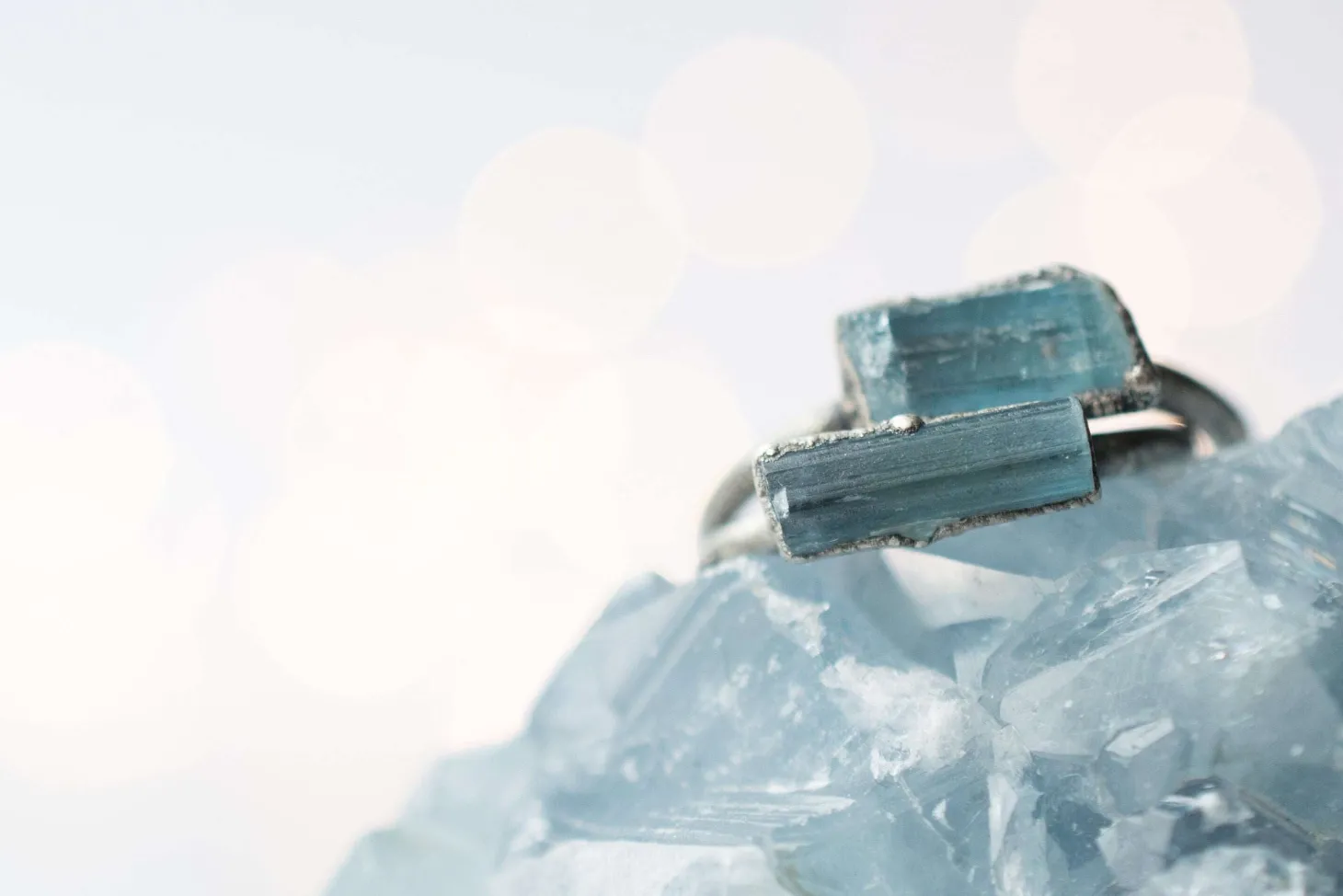 Oxidized Silver Aquamarine crystal ring | Raw aquamarine ring